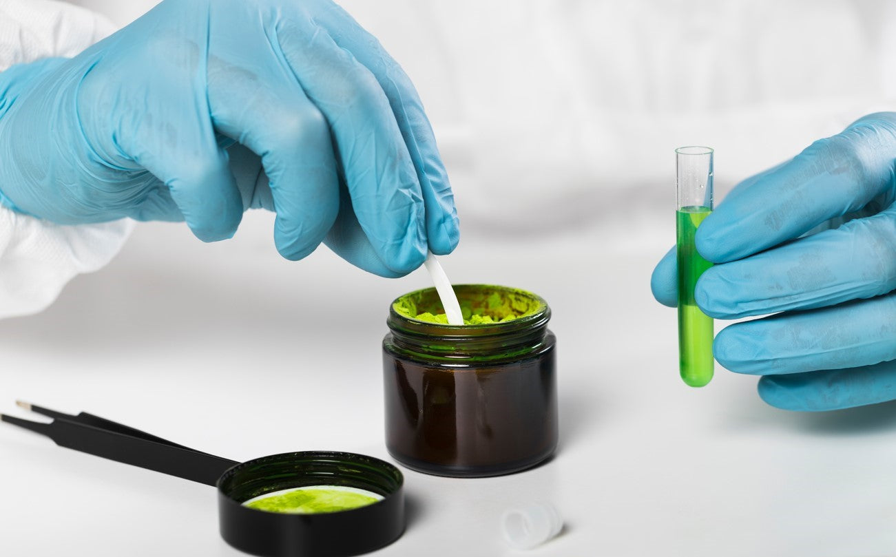 Keine Kompromisse bei der Qualität! Nur laborgeprüftes Kratom ist gutes Kratom!